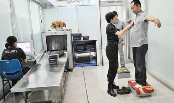 飛機(jī)上可以帶pos機(jī)么？